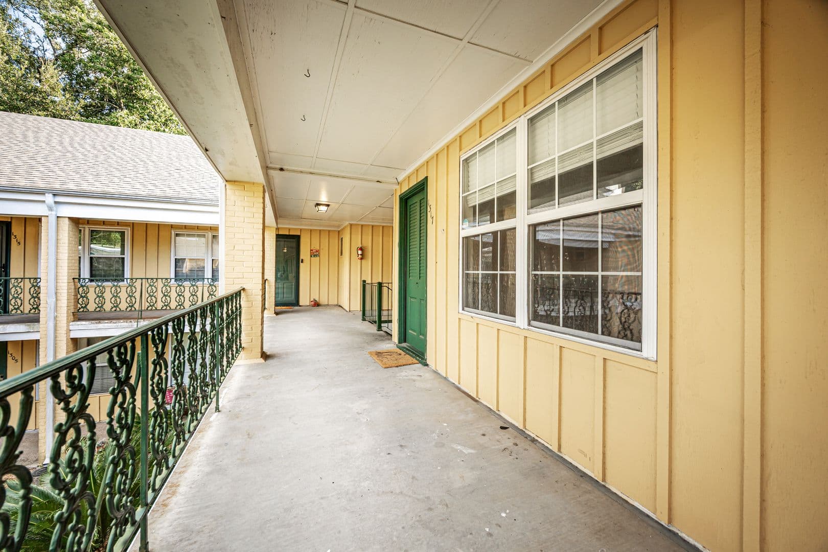 Pascgoula House: 3310 Washington Avenue Unit 1317