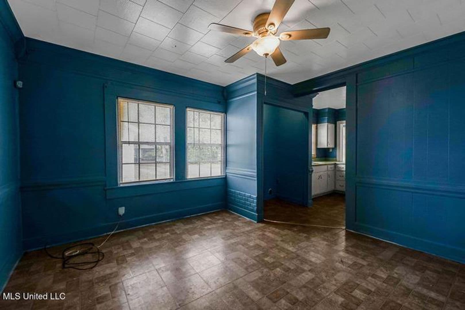 Moss Point Apartment: 4718 Main St