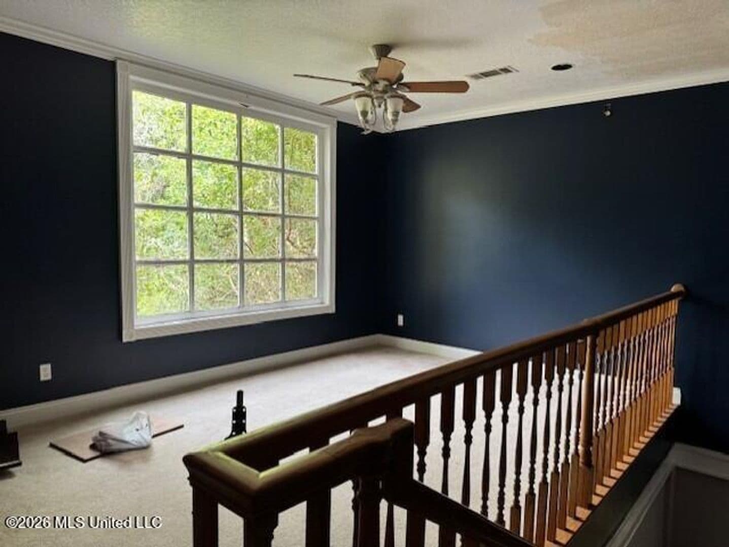 Moss Point House: 5300 Beardslee Street
