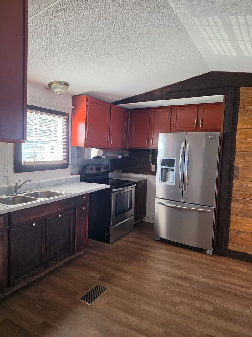 Lucedale Apartment: 144 Katie Eubanks Road