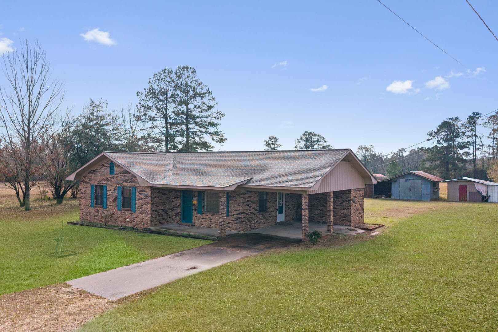 Lucedale House: 373 Chill Churchwell Loop