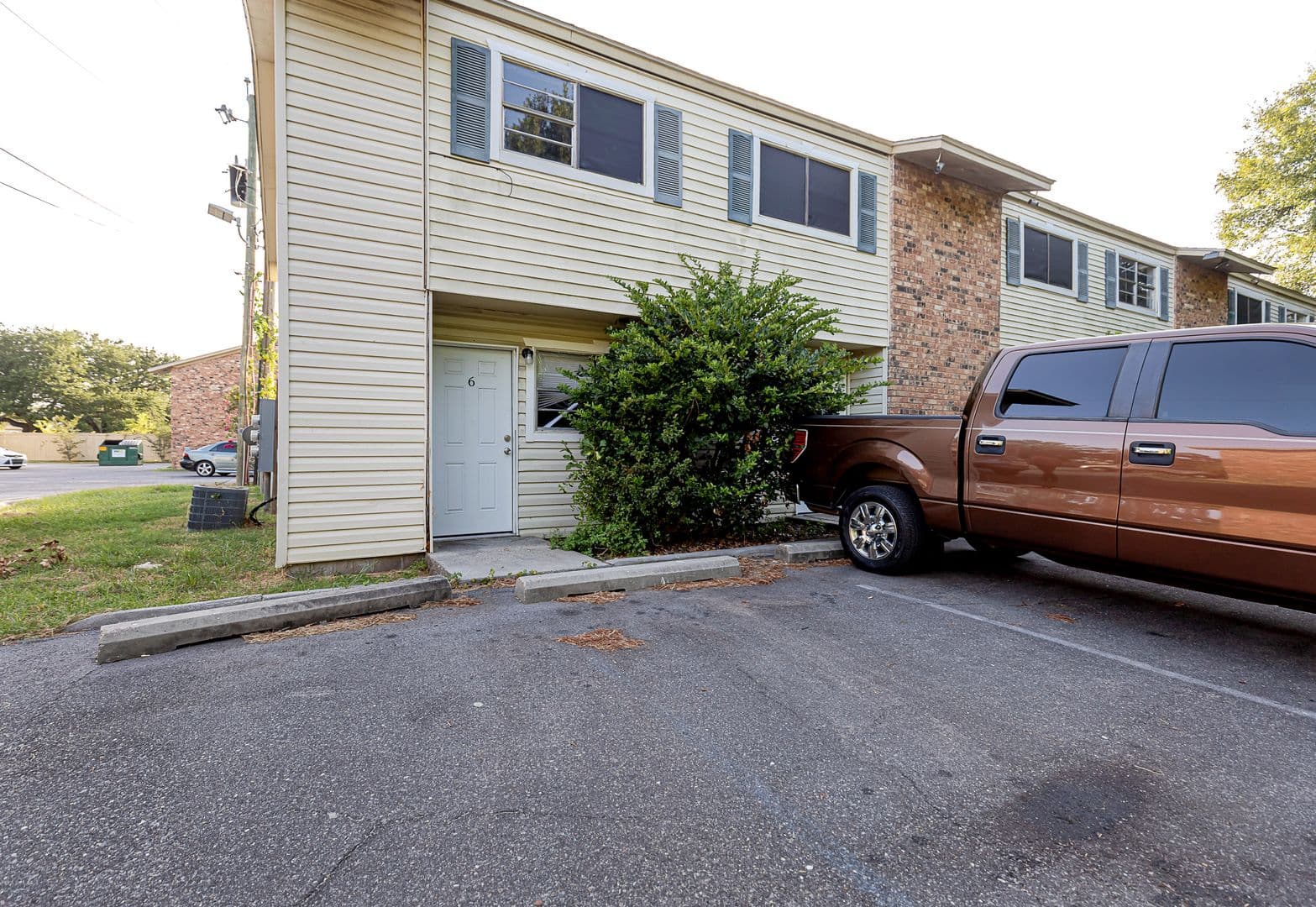Pascagoula Apartment: 3419 Hospital Road