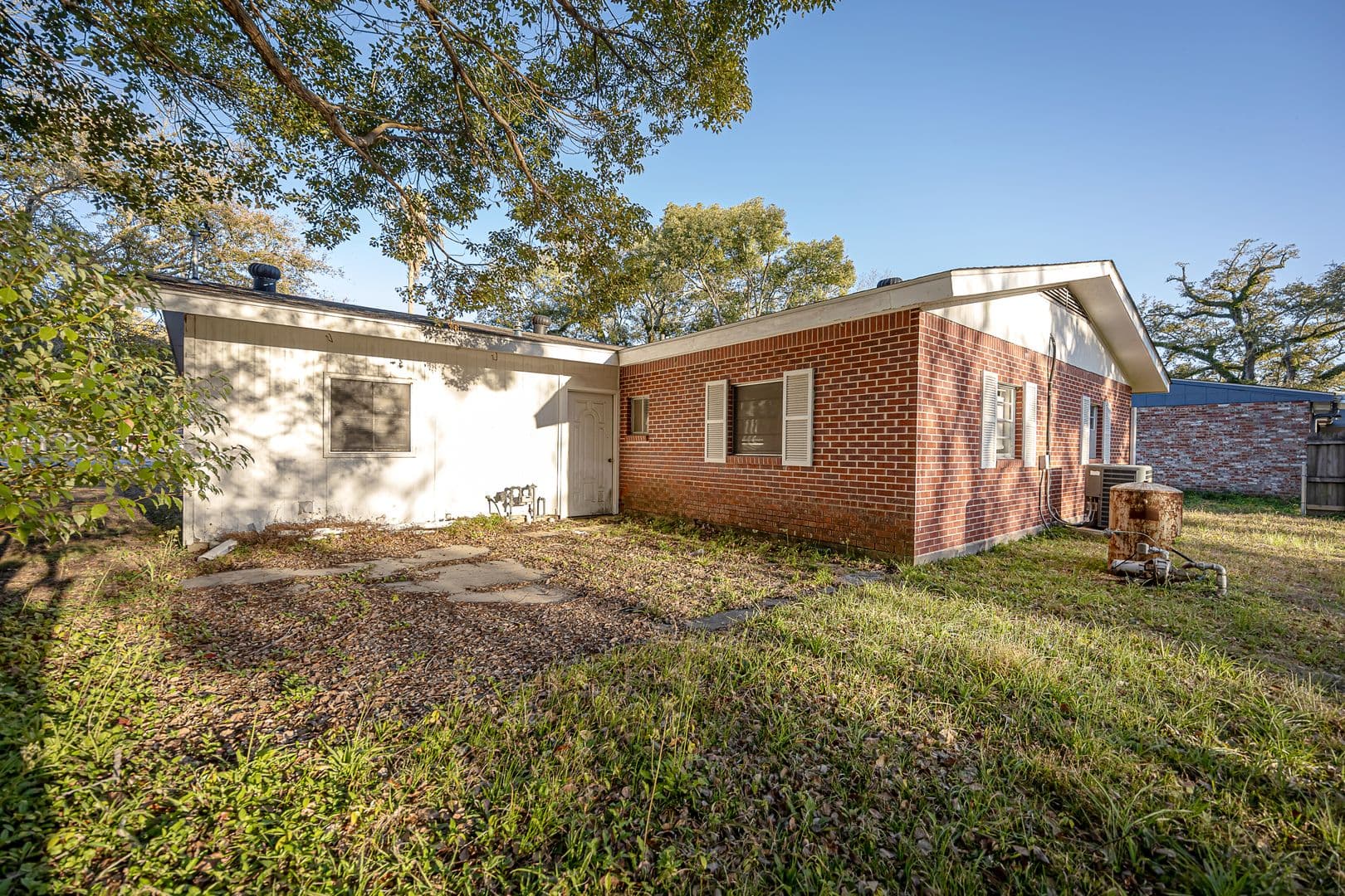 Pascagoula House: 807 Market Street