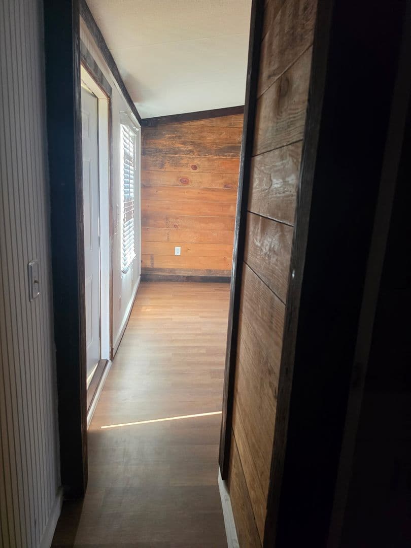 Lucedale Apartment: 144 Katie Eubanks Road