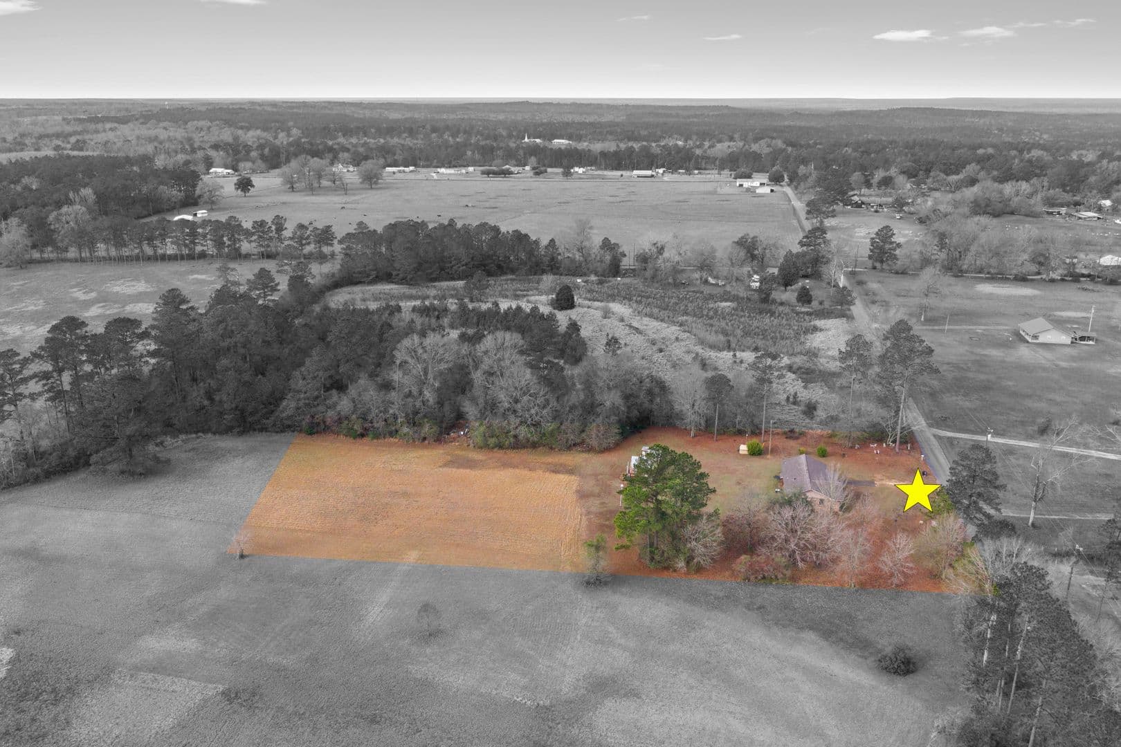 Lucedale House: 373 Chill Churchwell Loop