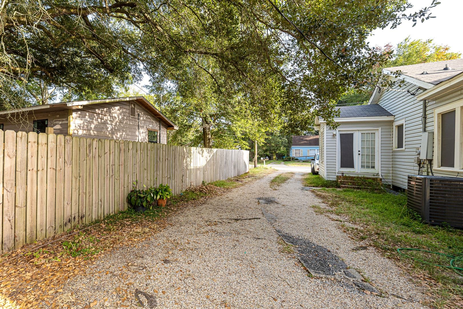 Pascagoula Apartment: 905 Sarrazin Avenue