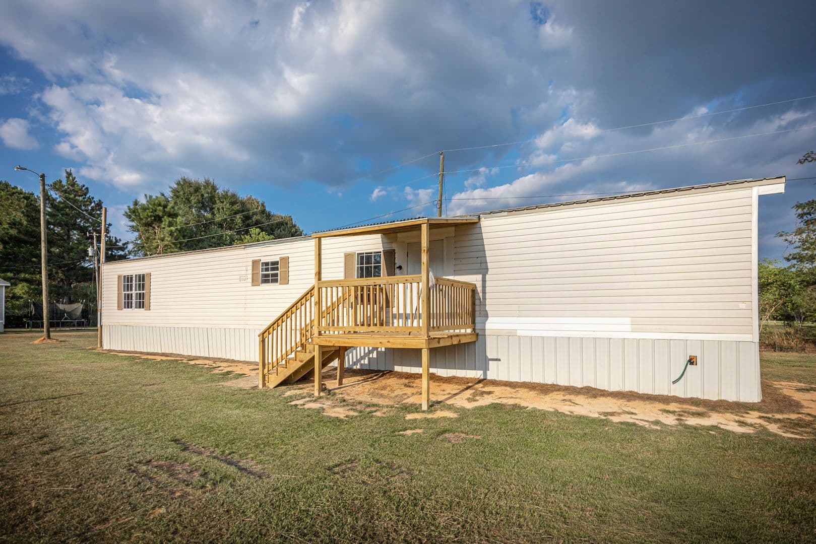 Lucedale Apartment: 144 Katie Eubanks Road