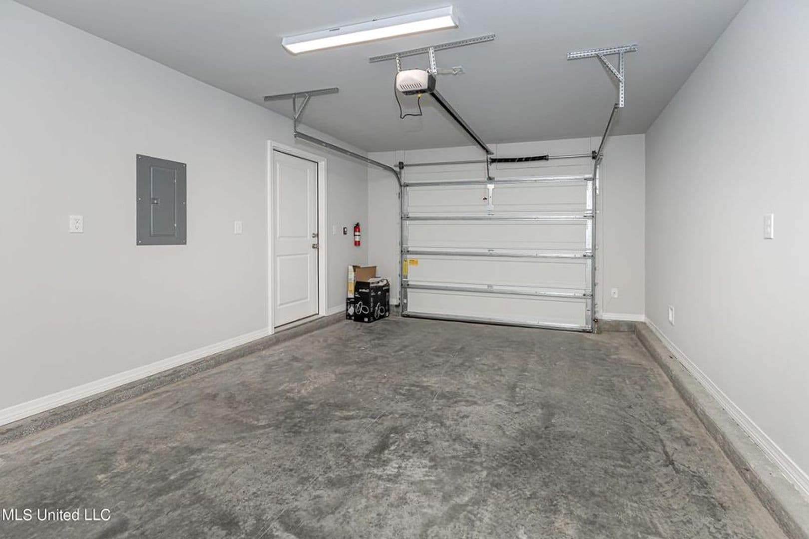 Gulfport House: 14180 Sanctuary Trail Drive