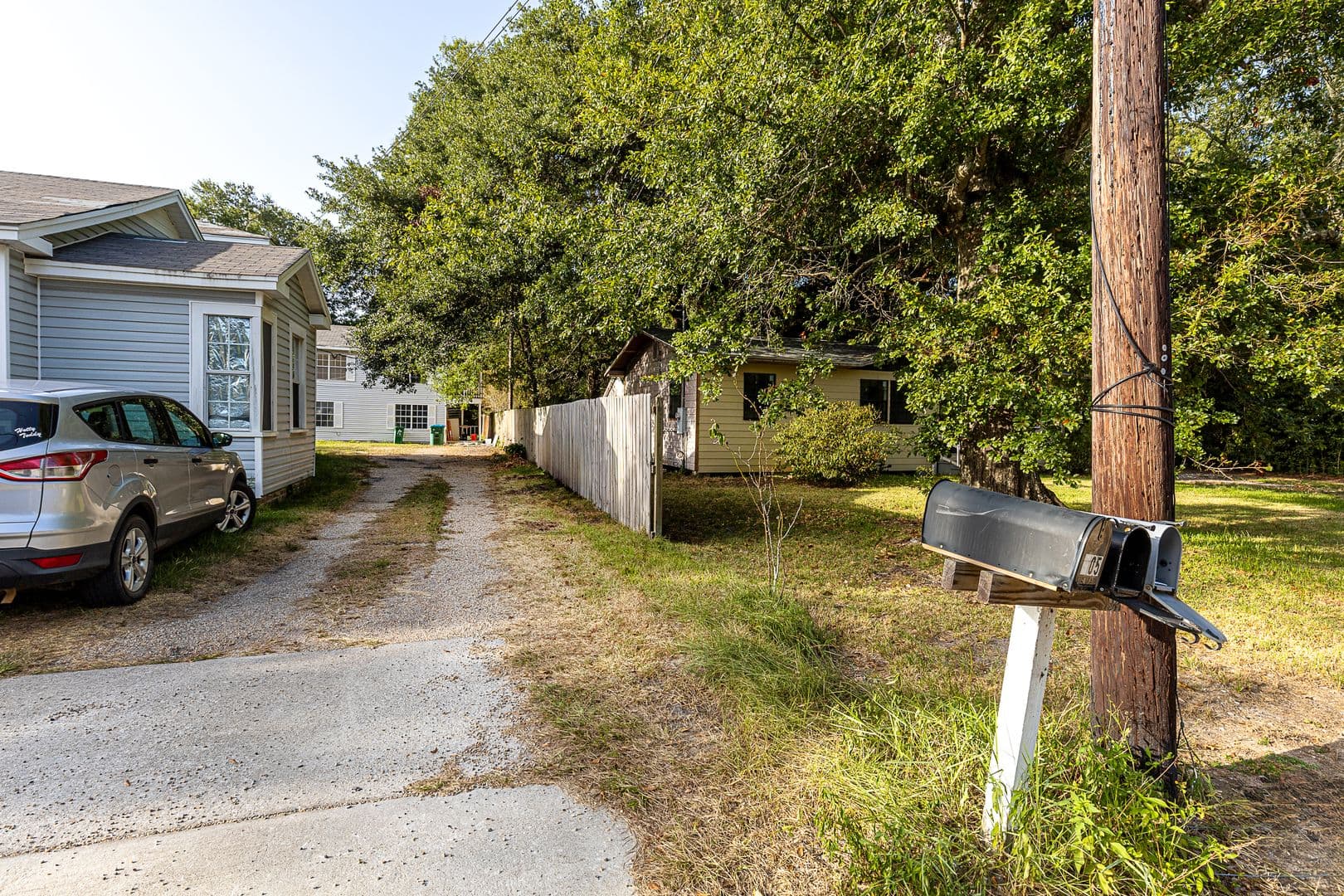 Pascagoula Apartment: 905 Sarrazin Avenue