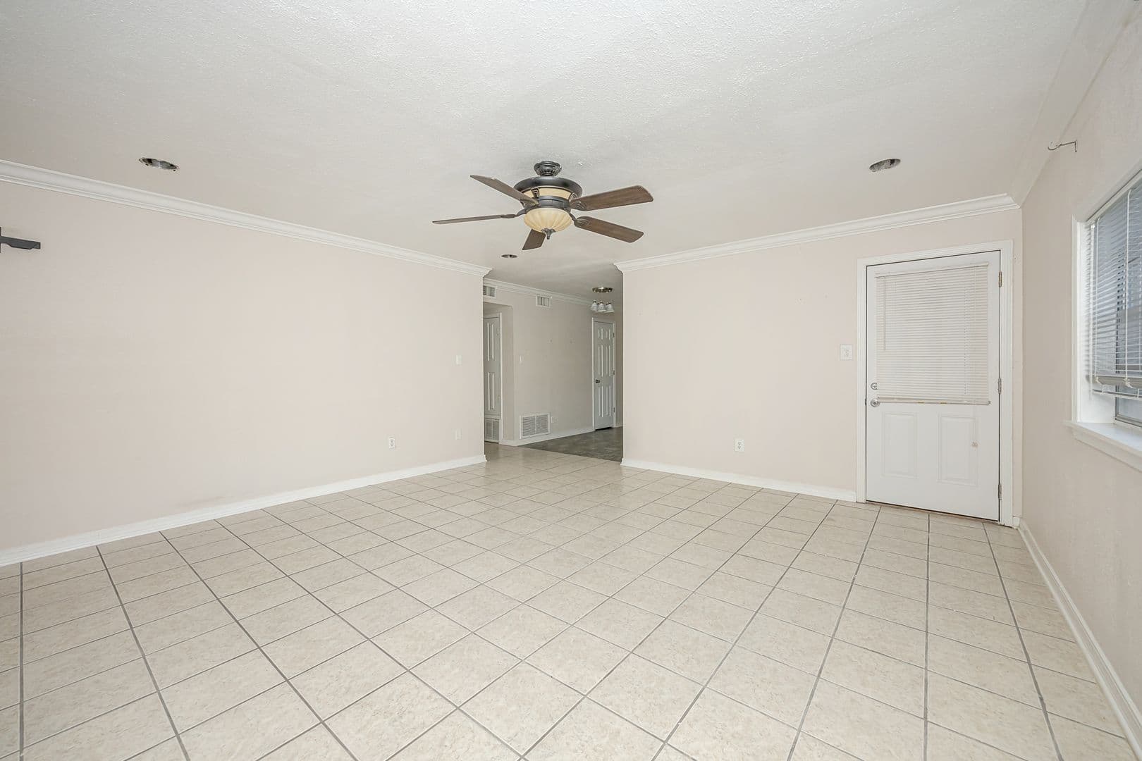 Pascagoula House: 807 Market Street