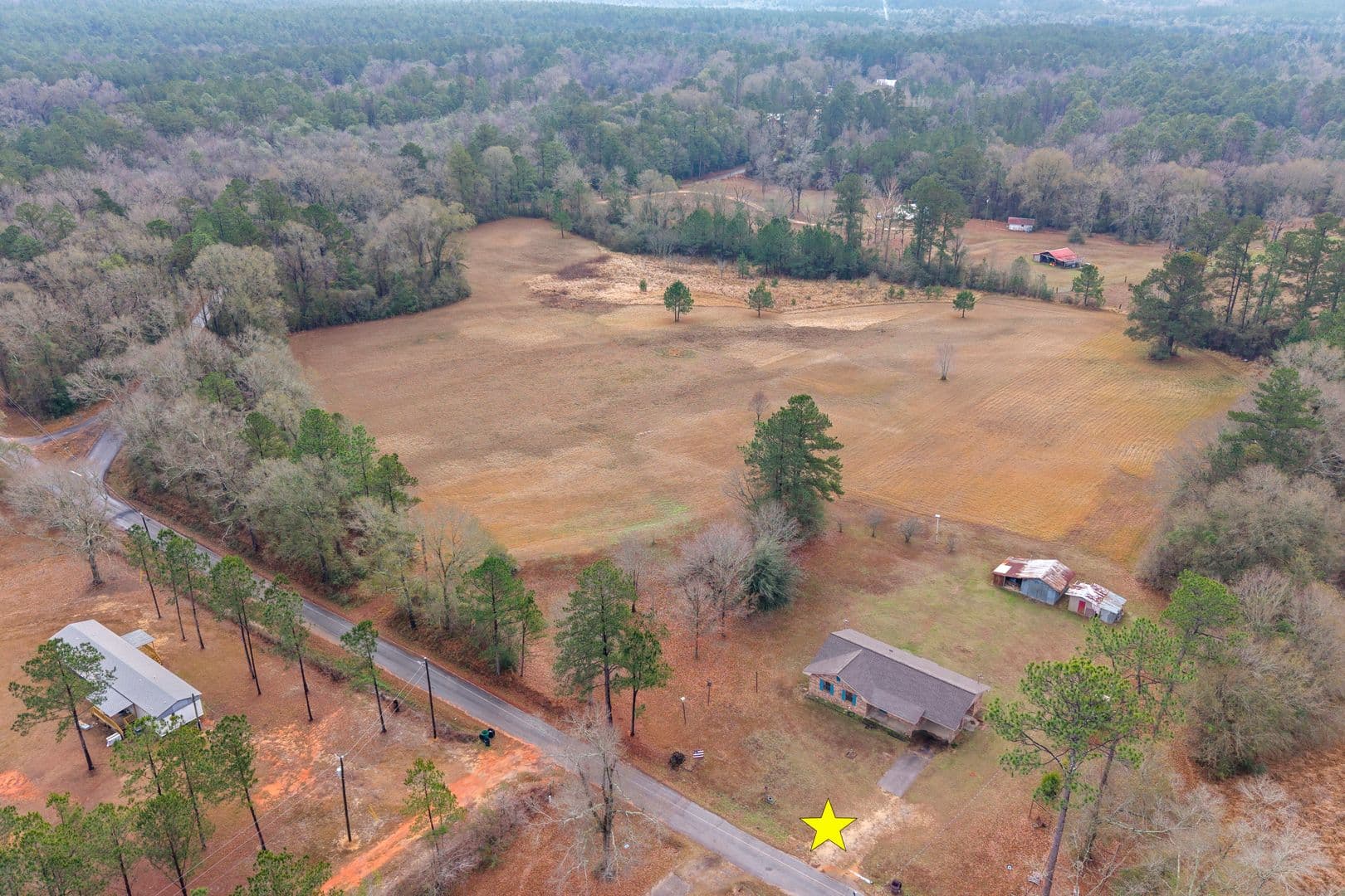 Lucedale House: 373 Chill Churchwell Loop