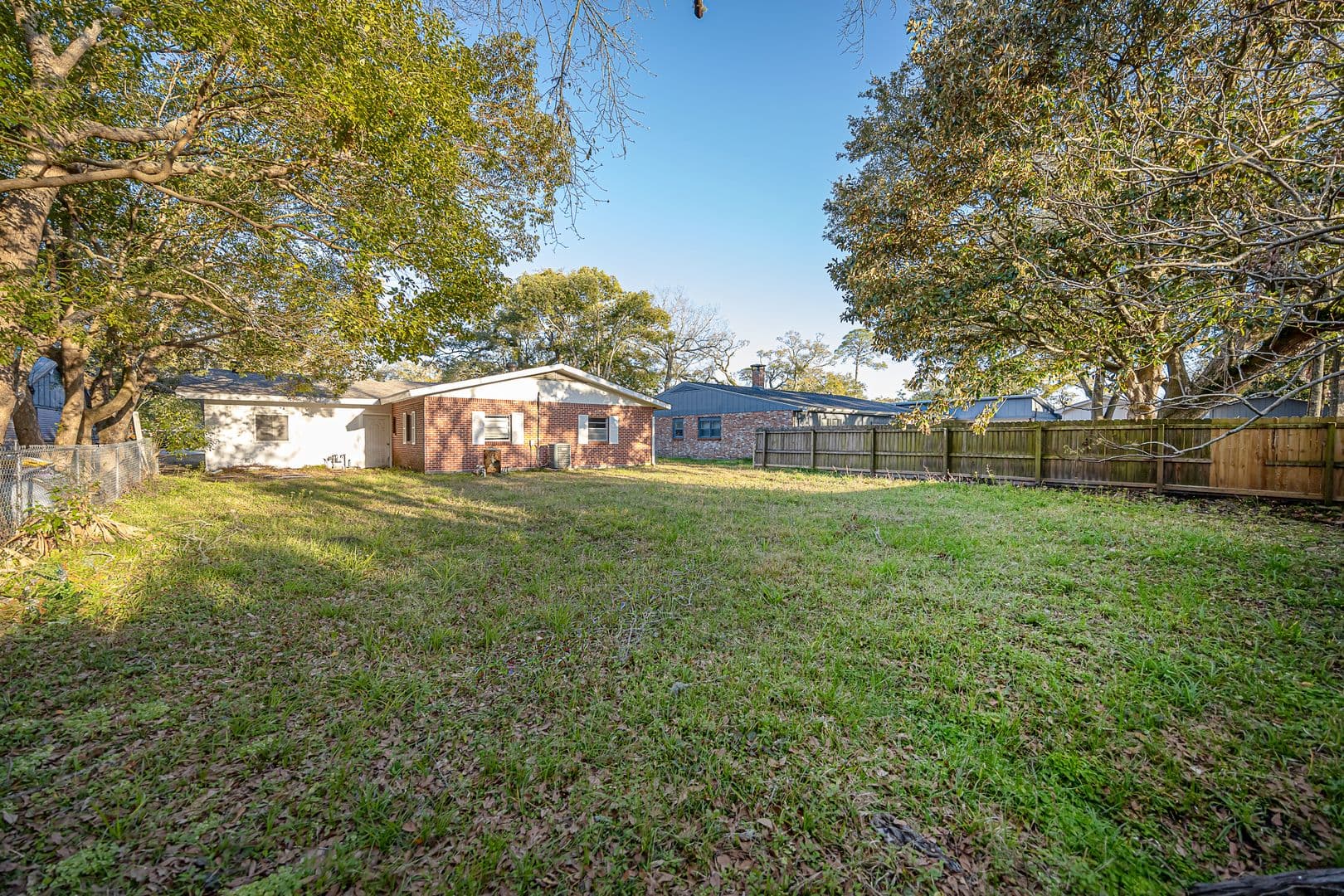Pascagoula House: 807 Market Street