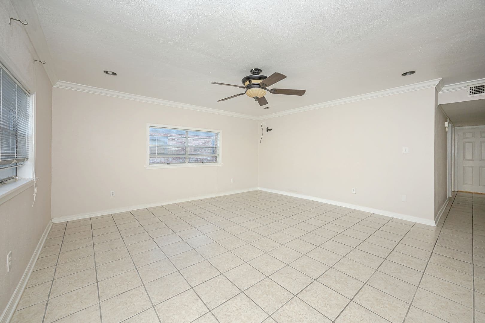 Pascagoula House: 807 Market Street