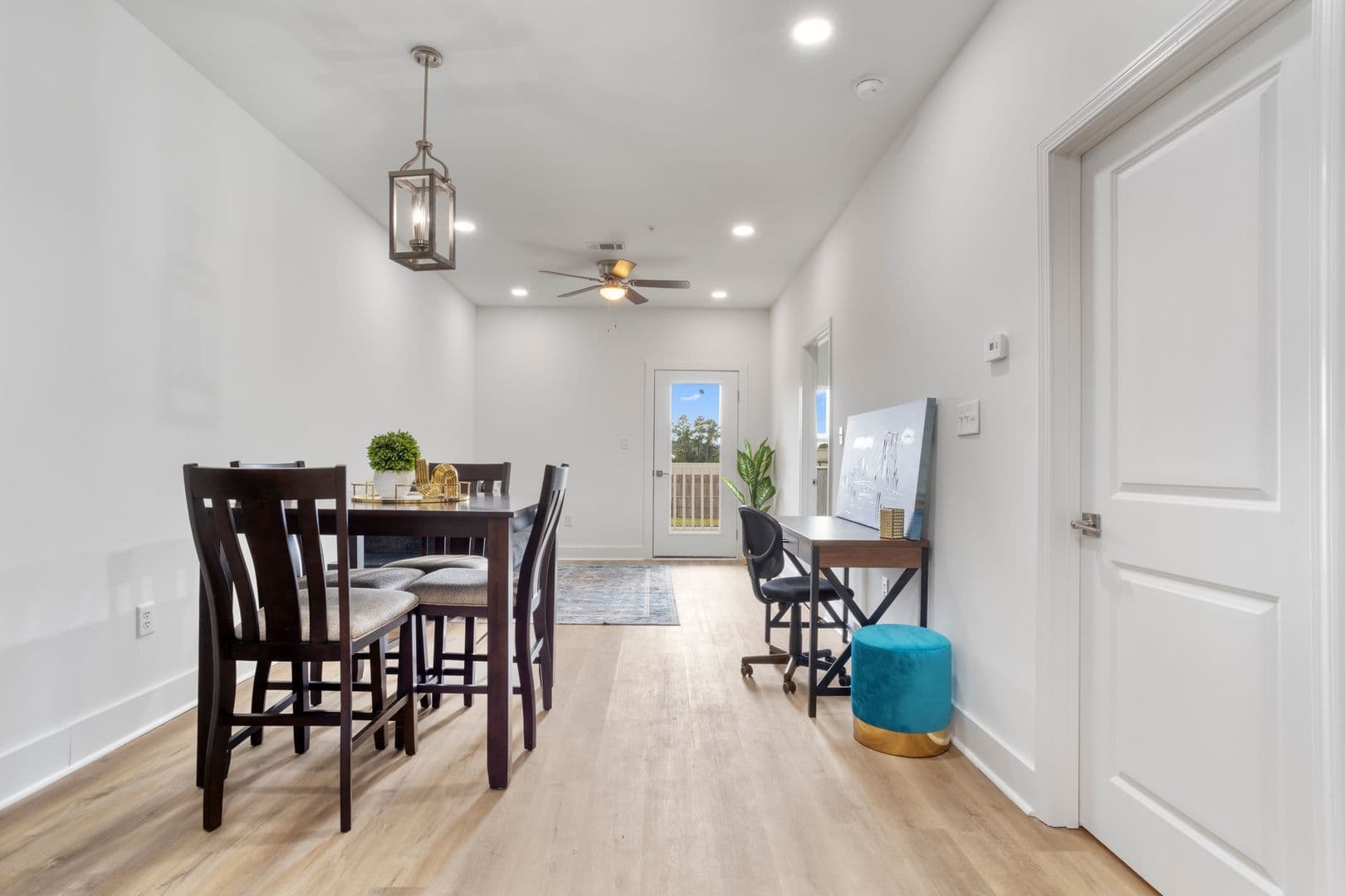 Ocean Springs Apartment: 8701 Old Spanish Trail