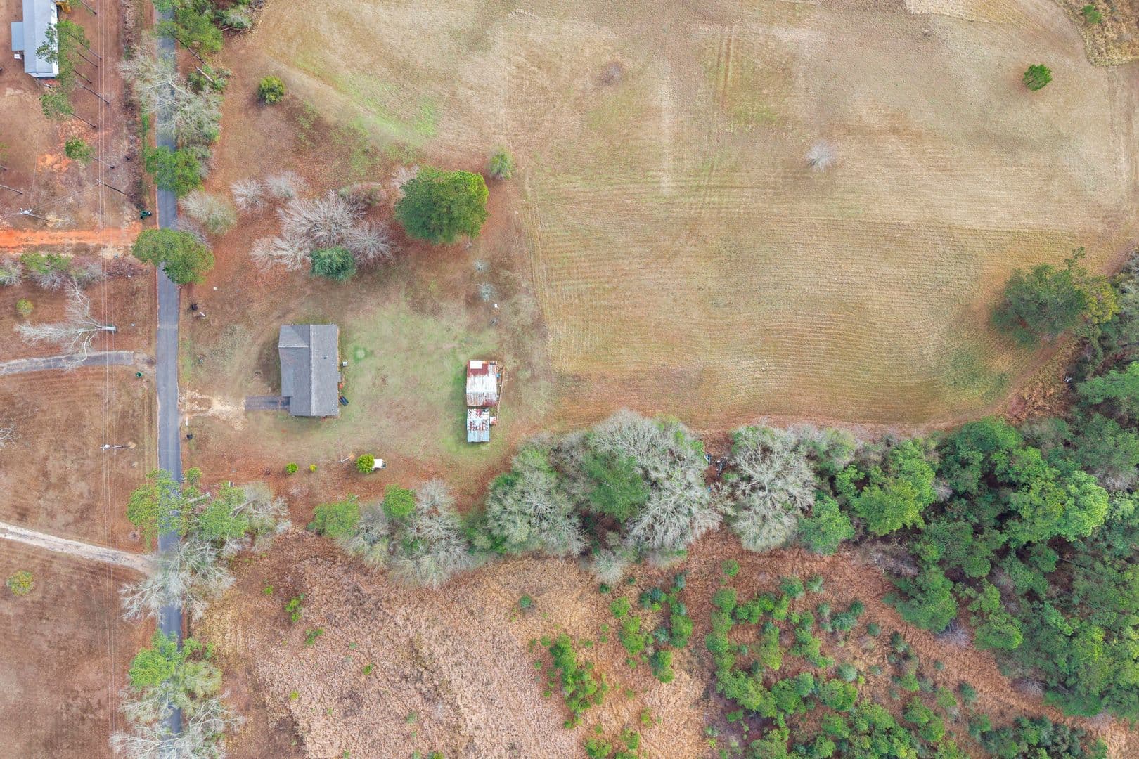 Lucedale House: 373 Chill Churchwell Loop