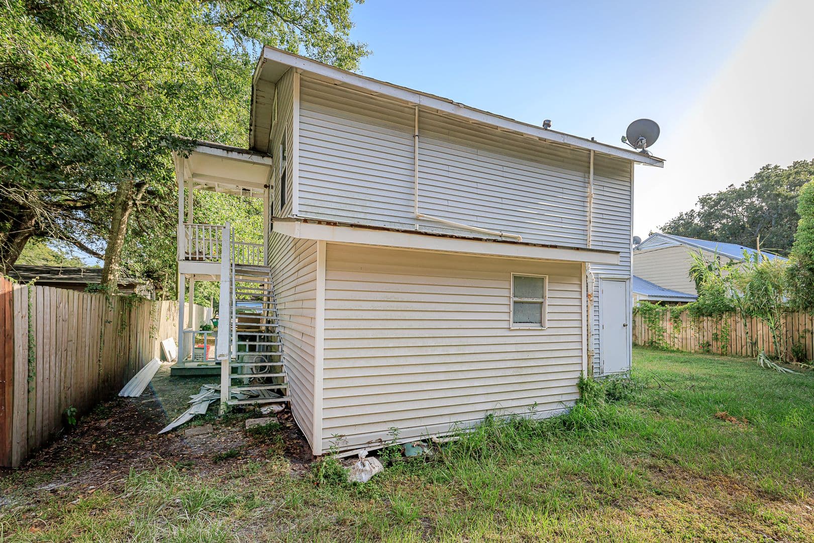 Pascagoula Apartment: 905 Sarrazin Avenue