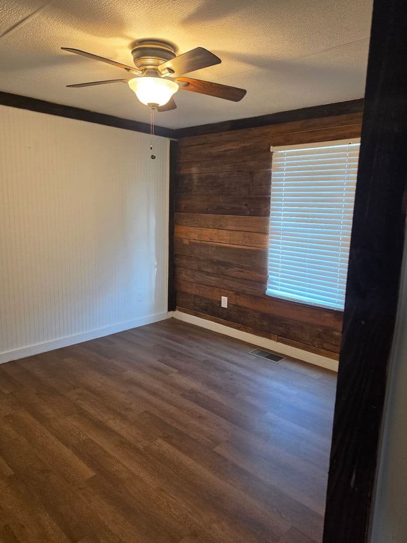 Lucedale Apartment: 144 Katie Eubanks Road