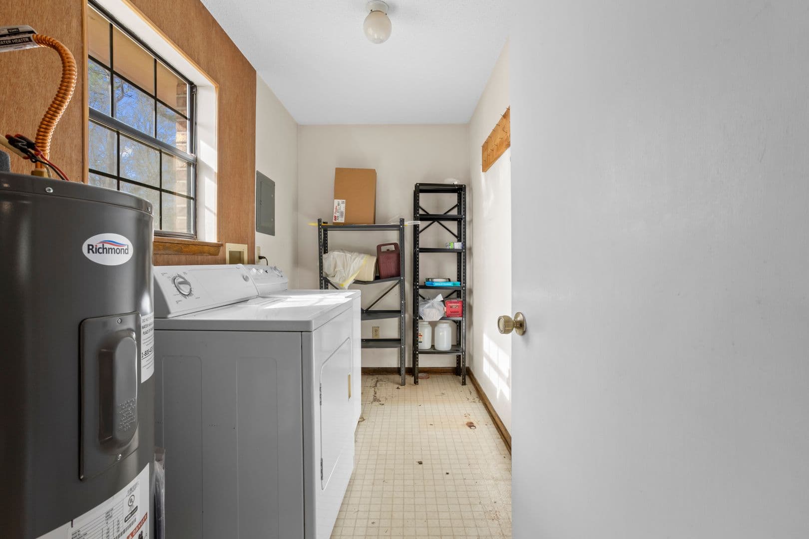 Lucedale House: 373 Chill Churchwell Loop