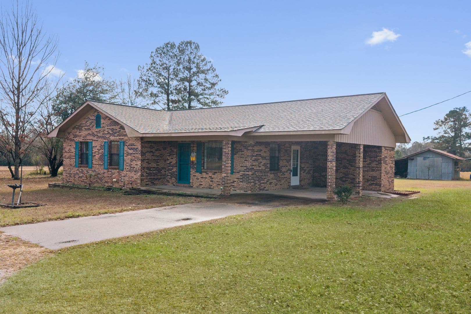 Lucedale House: 373 Chill Churchwell Loop
