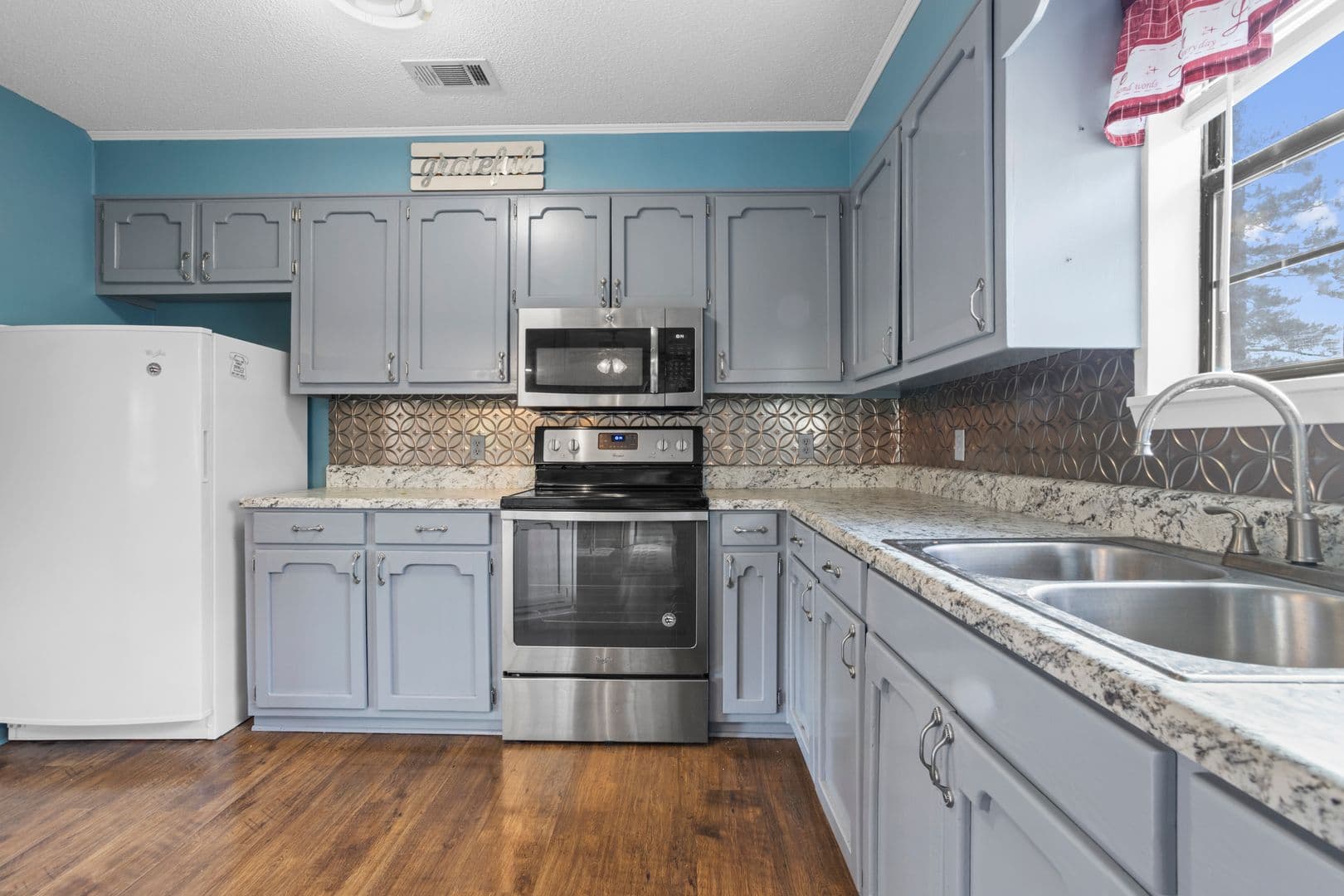 Lucedale House: 373 Chill Churchwell Loop