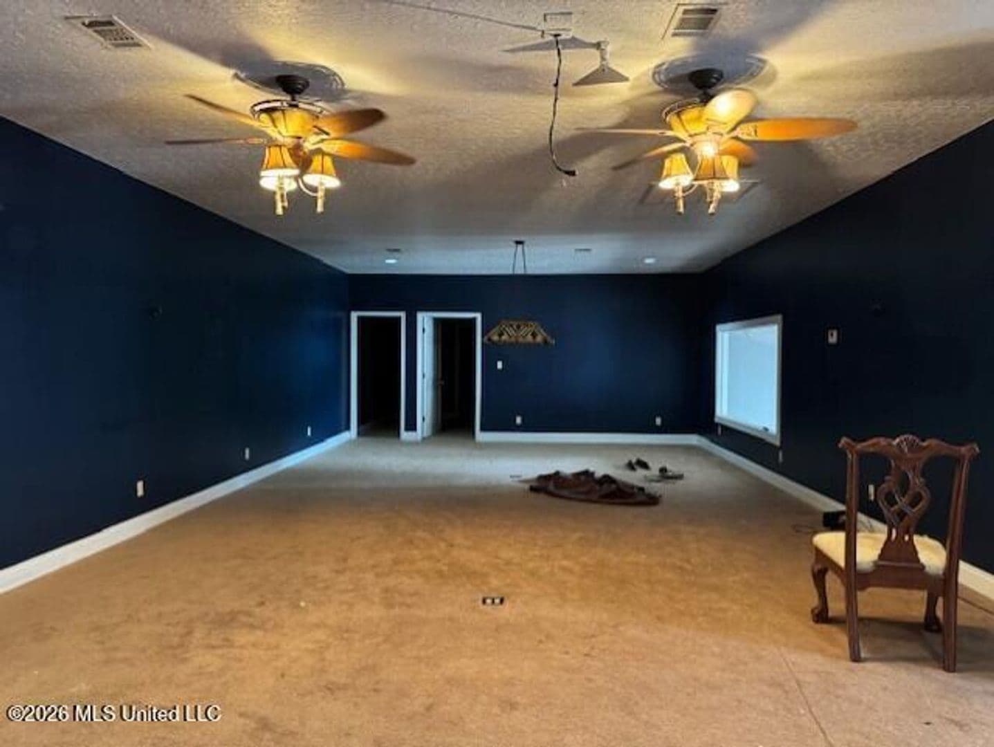 Moss Point House: 5300 Beardslee Street