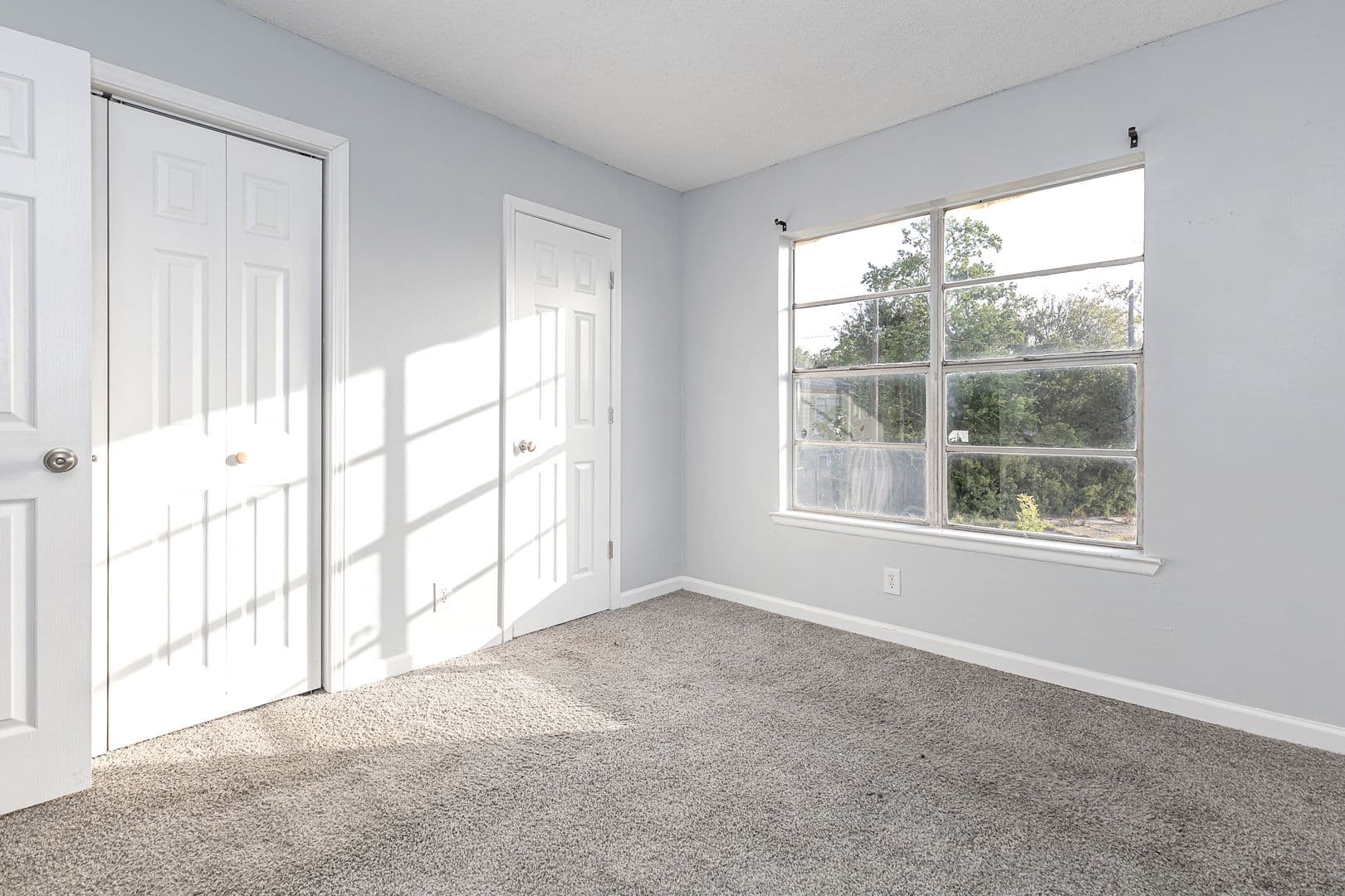 Pascagoula Apartment: 3419 Hospital Road