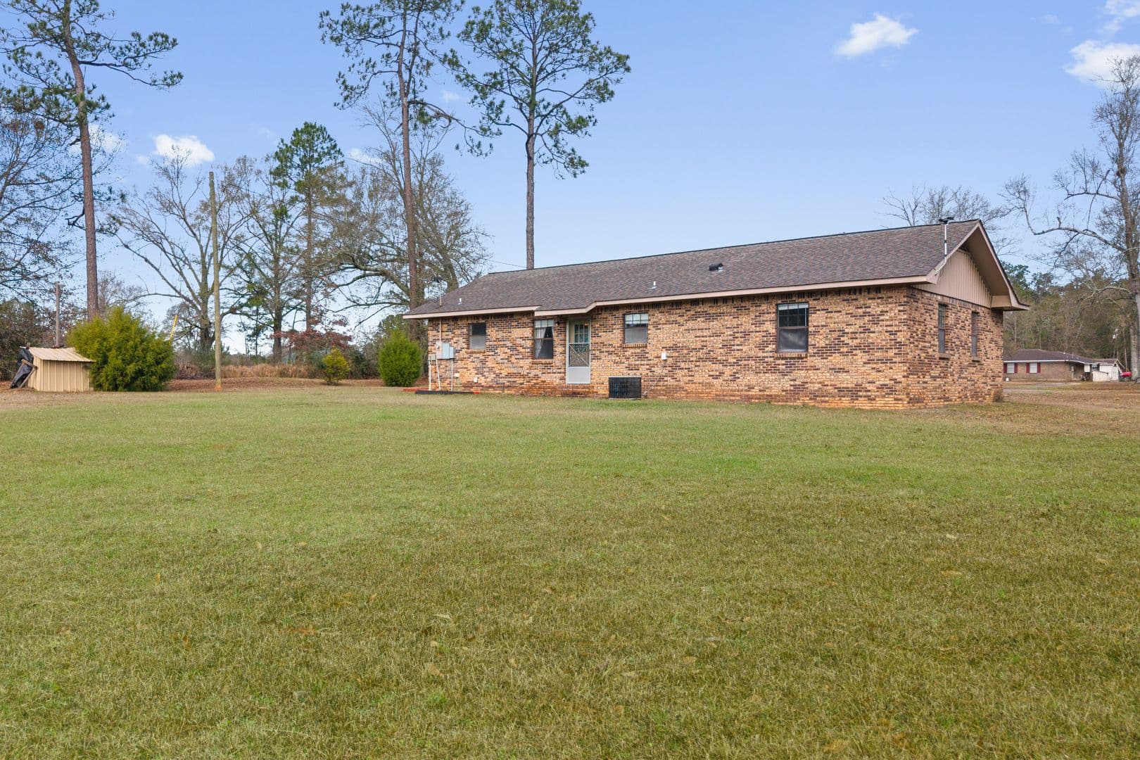 Lucedale House: 373 Chill Churchwell Loop