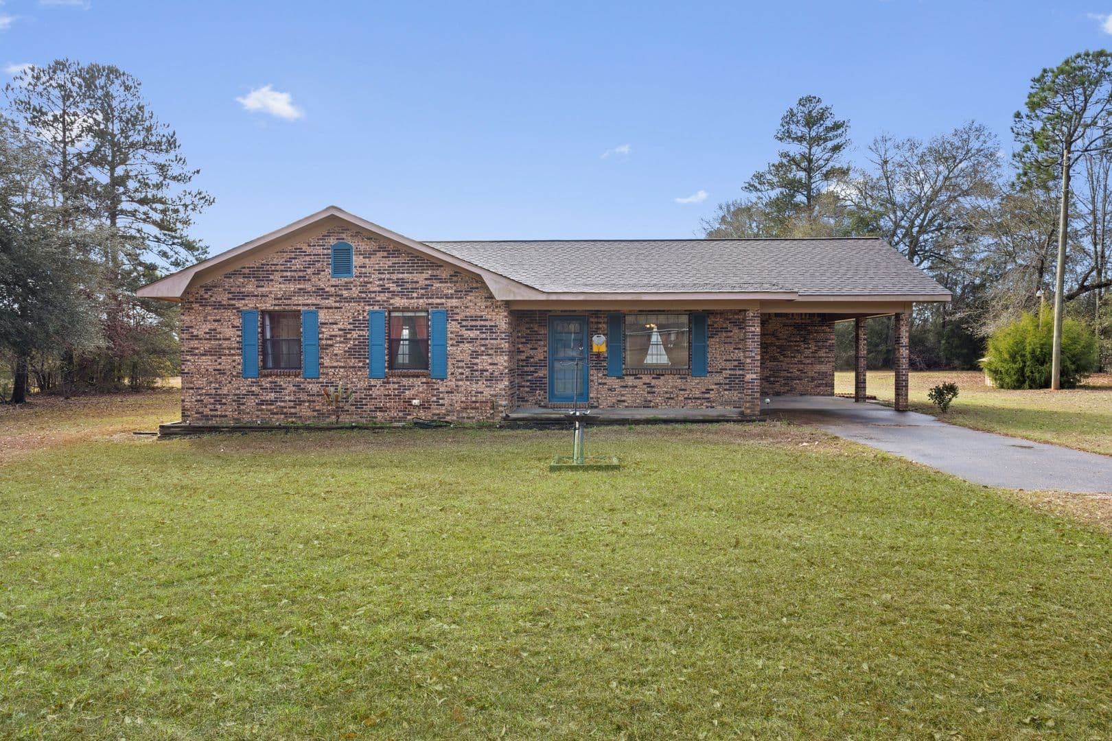 Lucedale House: 373 Chill Churchwell Loop