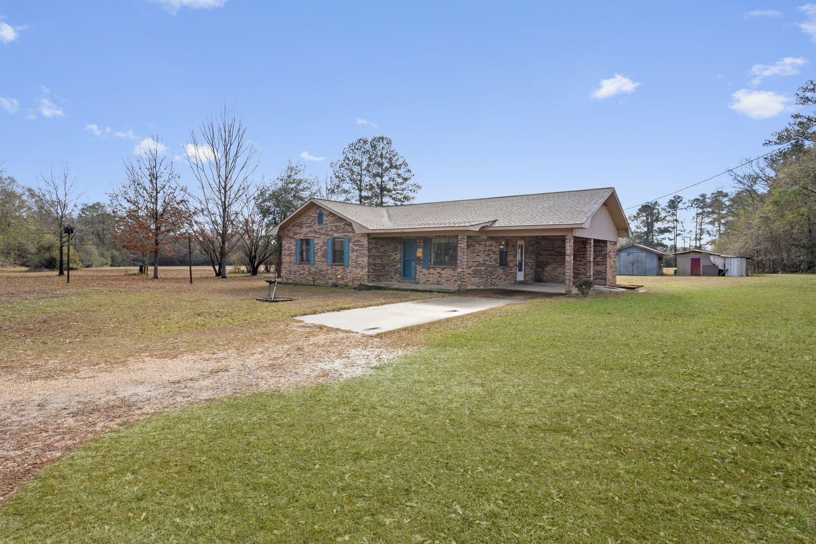 Lucedale House: 373 Chill Churchwell Loop