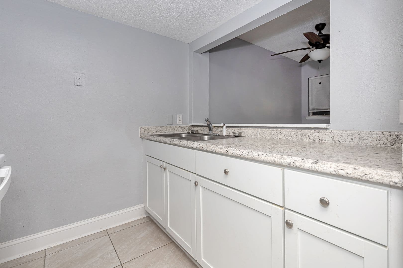 Pascagoula Apartment: 3419 Hospital Road