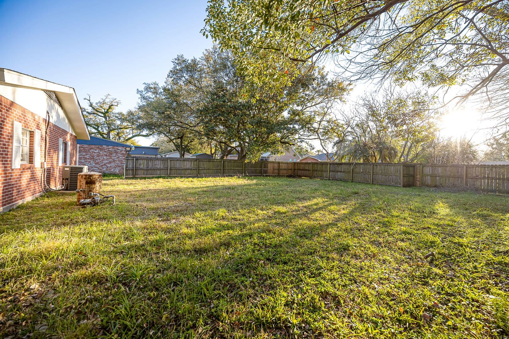 Pascagoula House: 807 Market Street