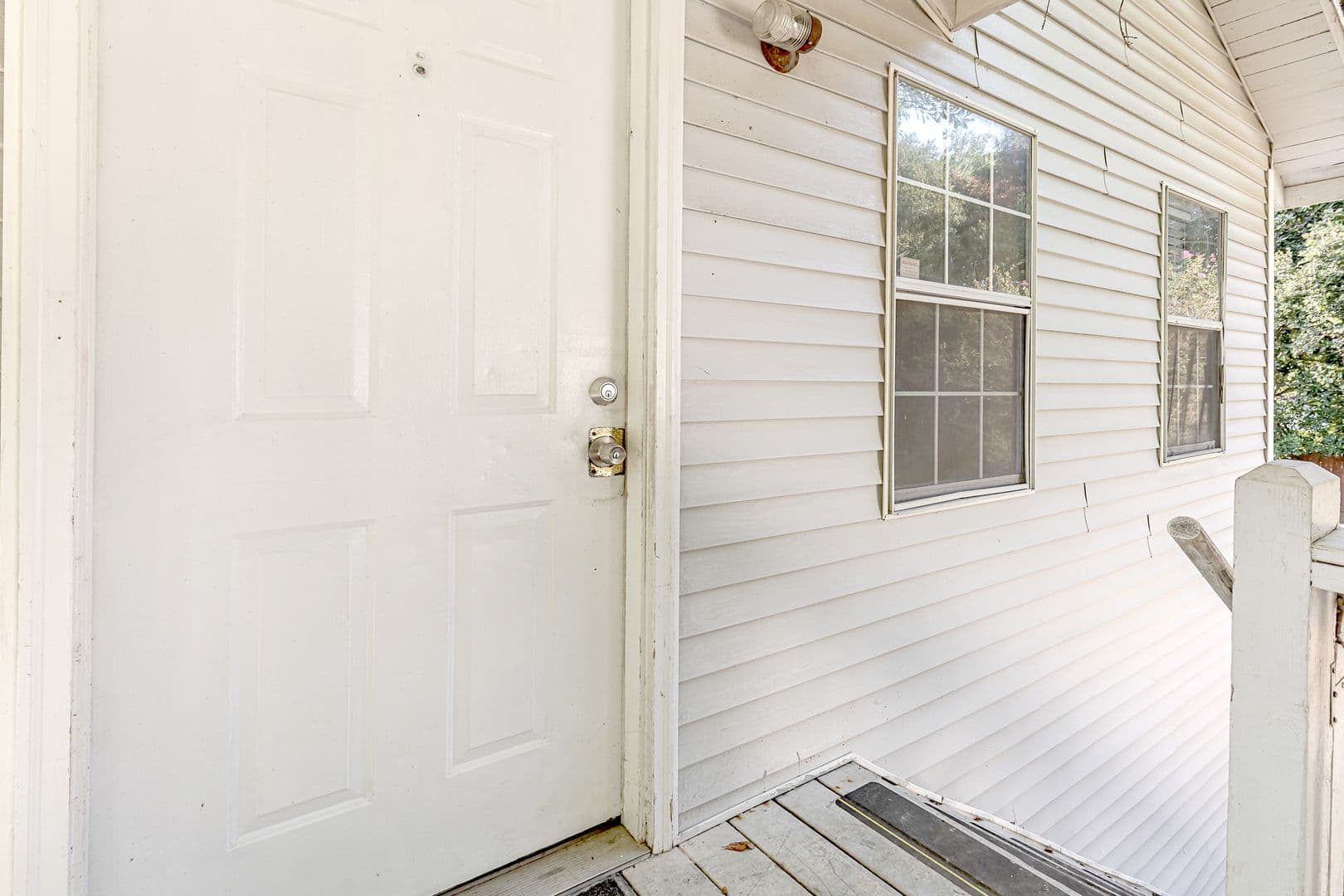 Pascagoula Apartment: 905 Sarrazin Avenue