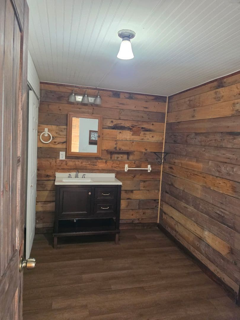 Lucedale Apartment: 144 Katie Eubanks Road