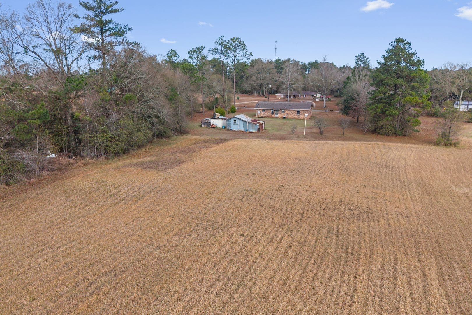 Lucedale House: 373 Chill Churchwell Loop