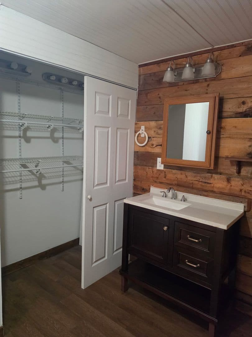 Lucedale Apartment: 144 Katie Eubanks Road