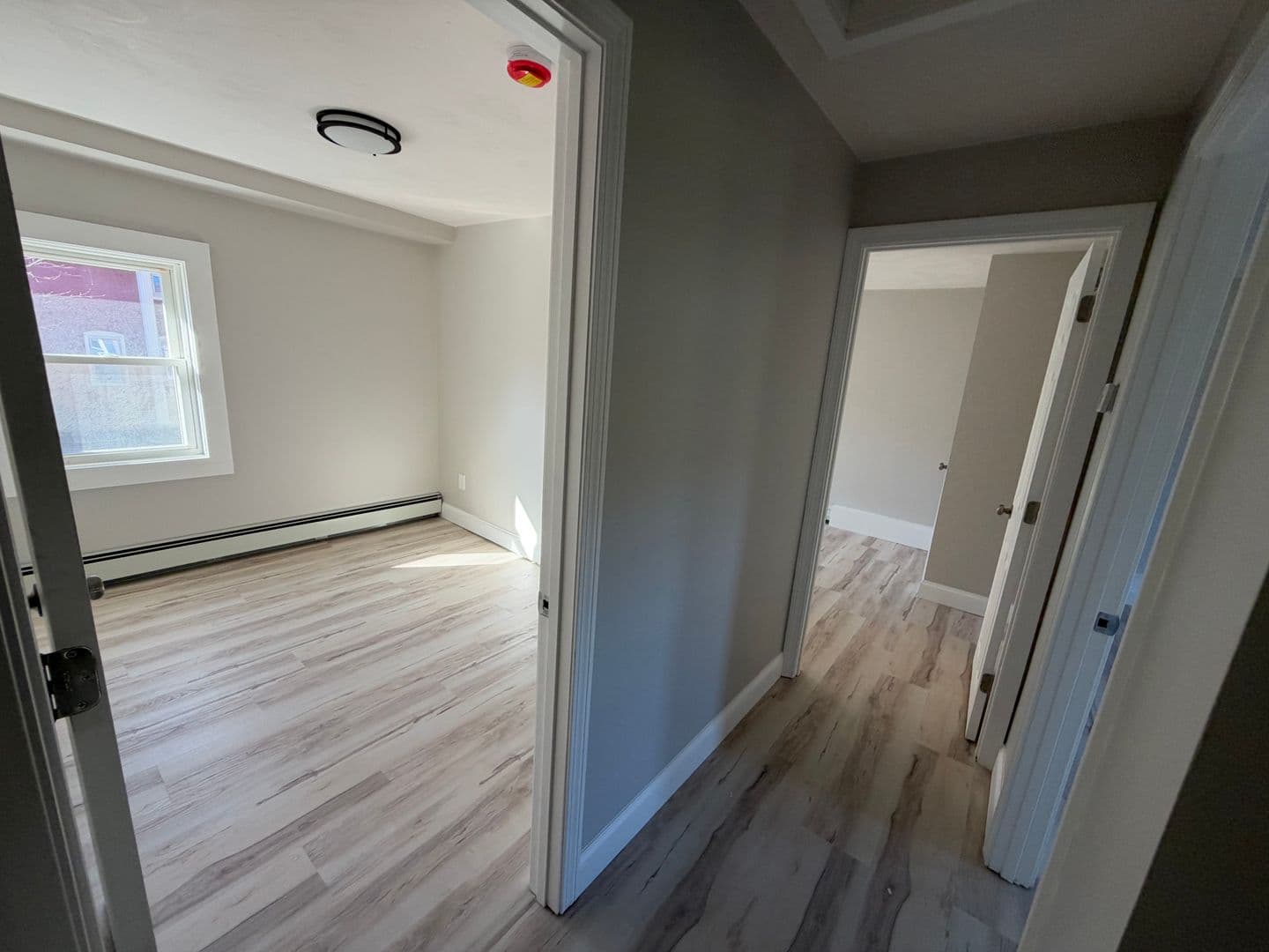 Manville Apartment: 15 Spring St
