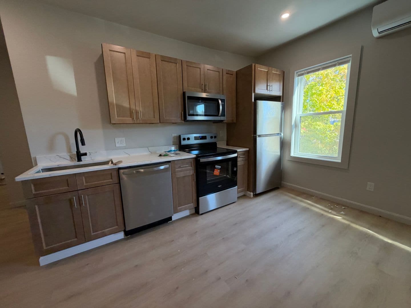 Providence Apartment: 11 Higgins Ave - Unit 3R