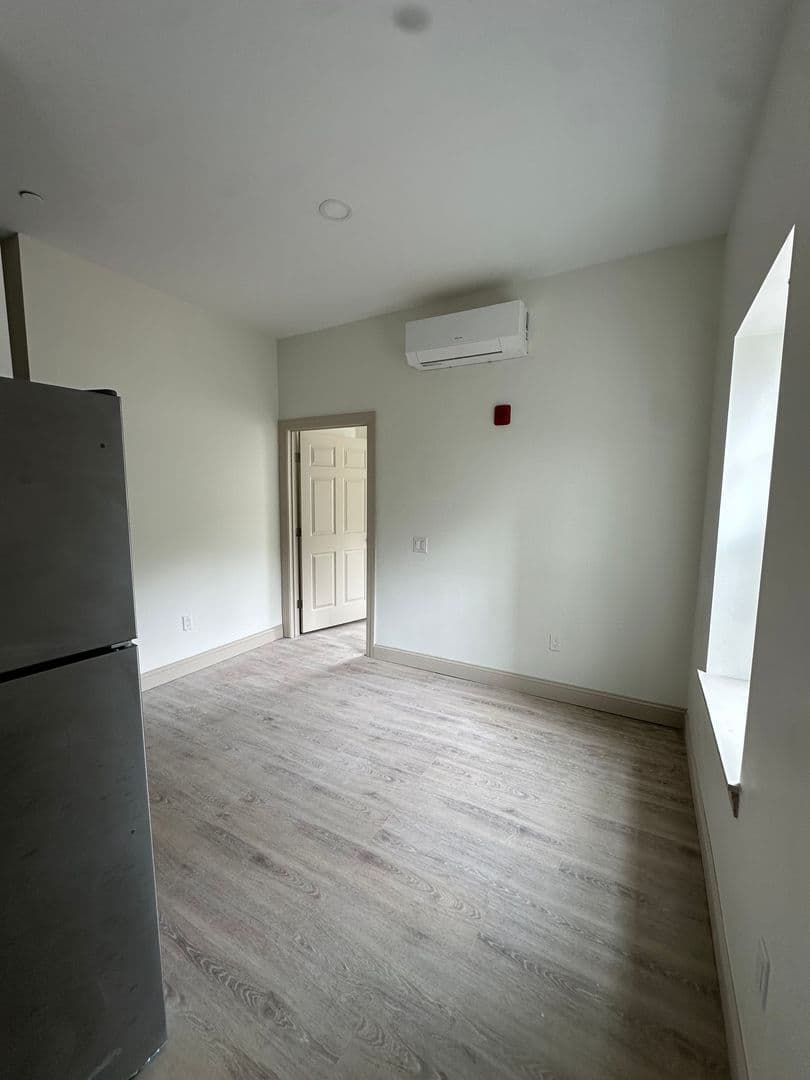 Providence Apartment: 531 Smith St - Unit 103