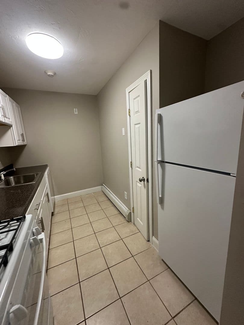 Cranston Apartment: 283-435 Oaklawn Ave - 435 Oaklawn Ave Unit 116