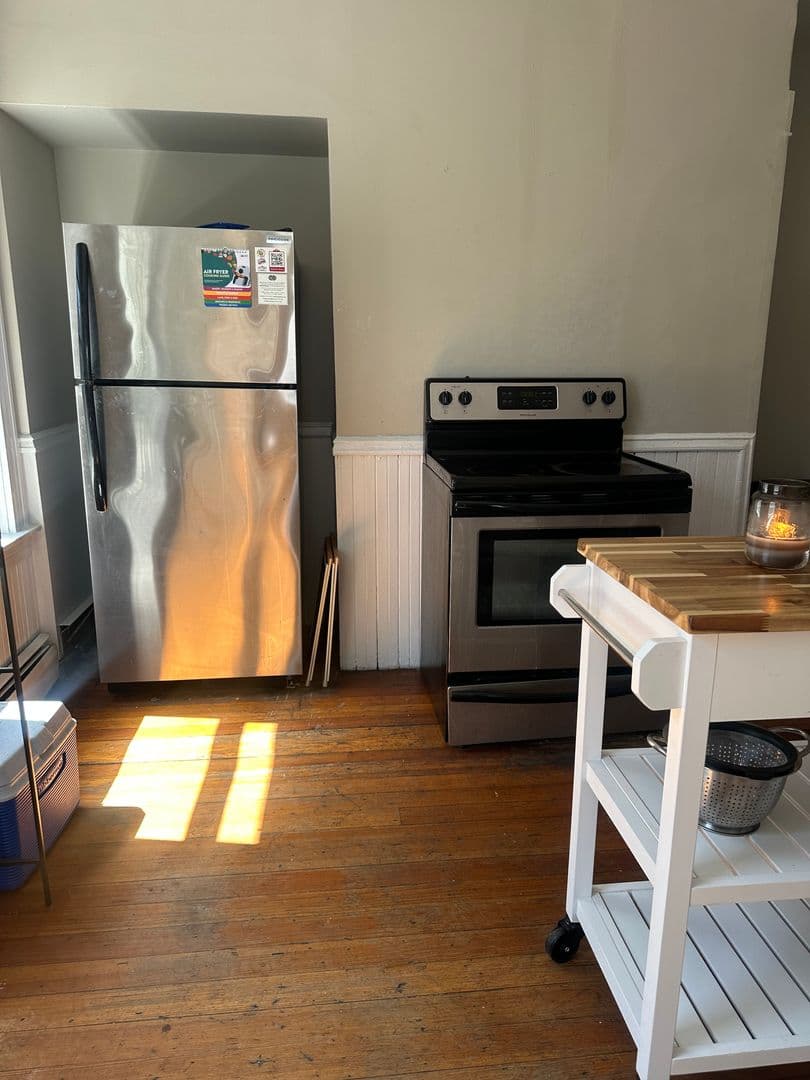 Providence Apartment: 37-39 Pembroke Ave