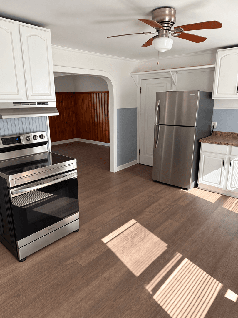 Warren Apartment: 25 Davis Street