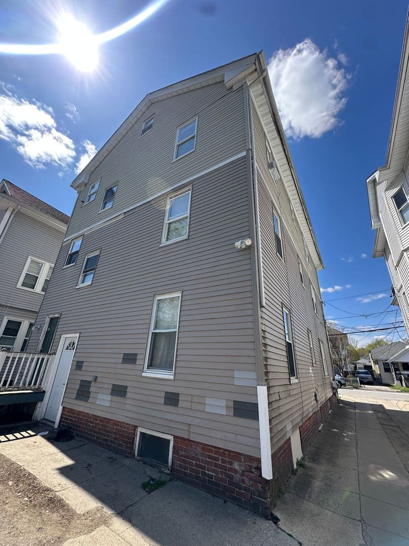 Providence Apartment: 37-39 Pembroke Ave  - Unit #2
