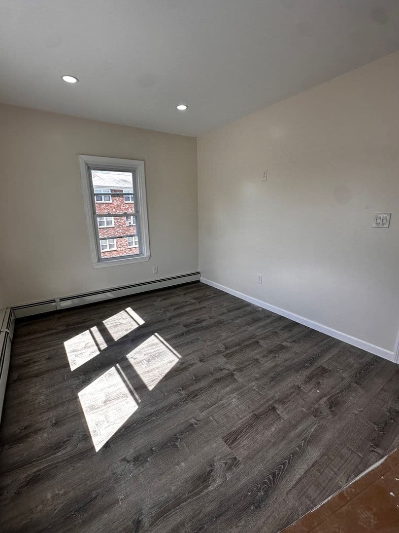 East Providence Apartment: 244 Fort St