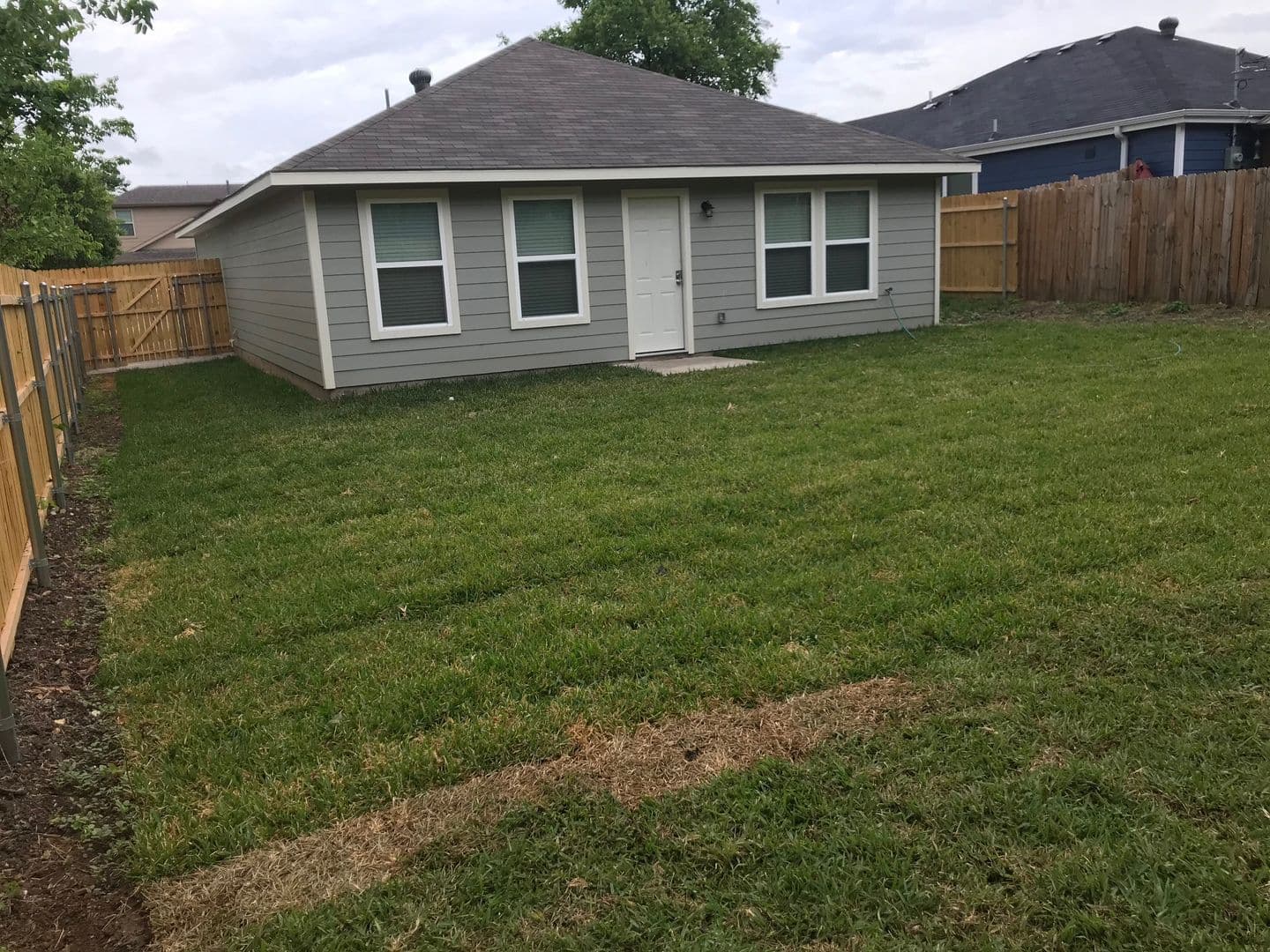 Fort Worth House: 835 E Harvey Ave