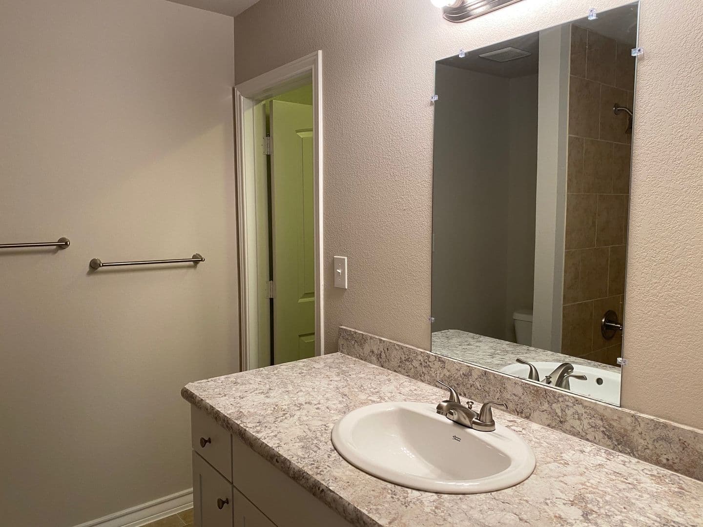 Fort Worth House: 835 E Harvey Ave