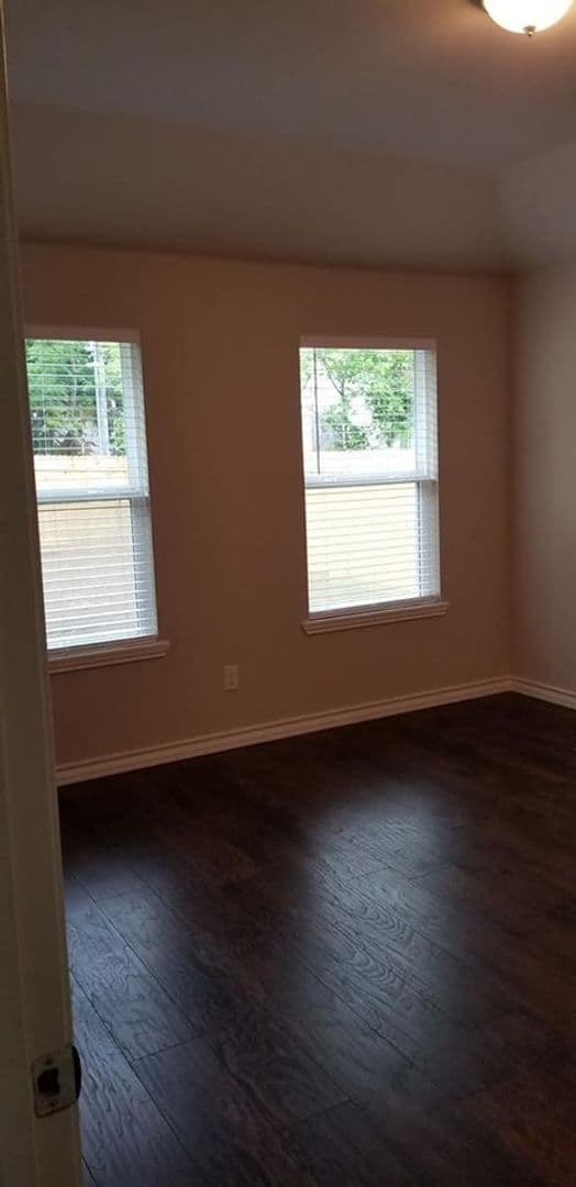 Fort Worth House: 835 E Harvey Ave