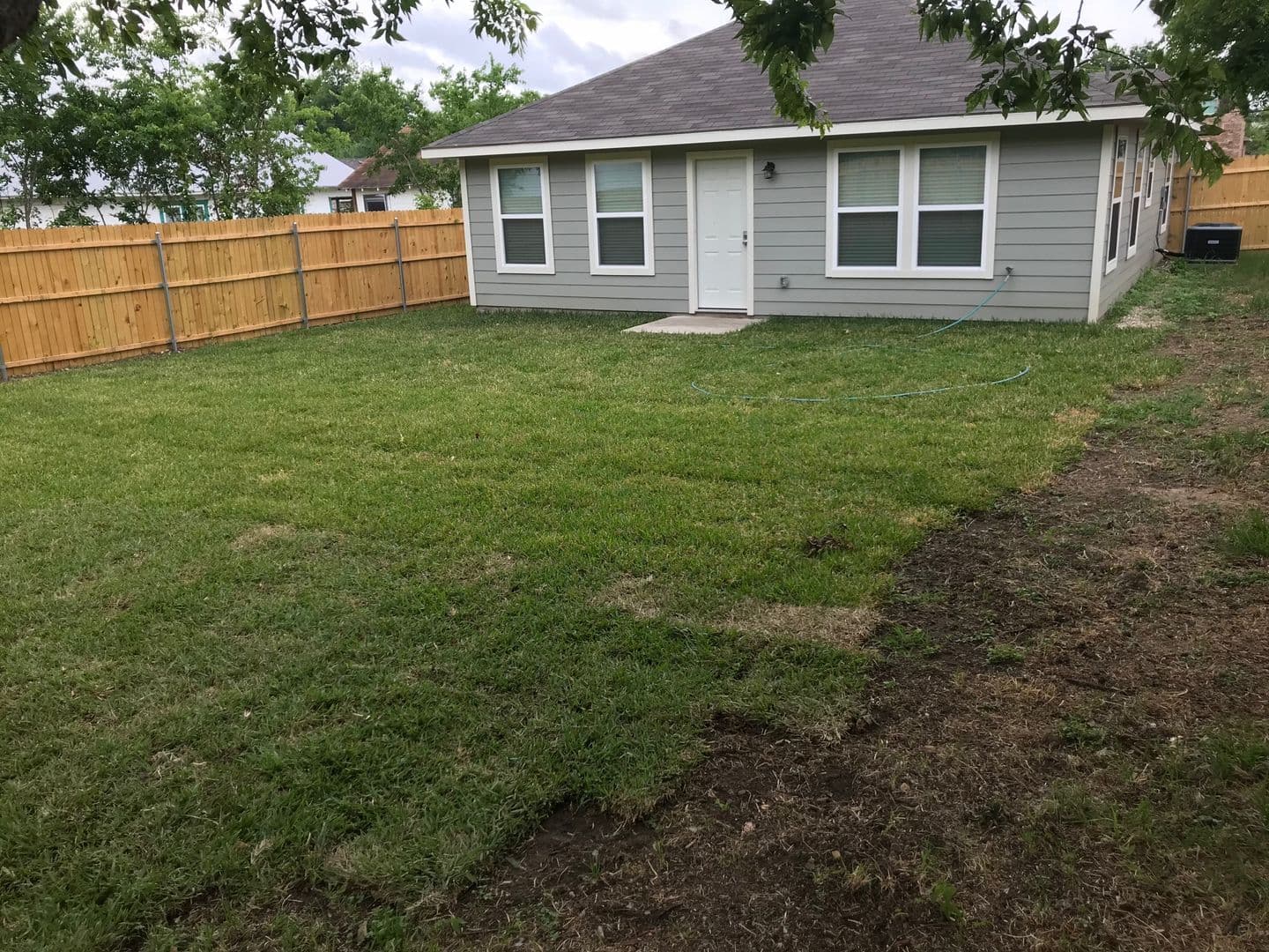 Fort Worth House: 835 E Harvey Ave