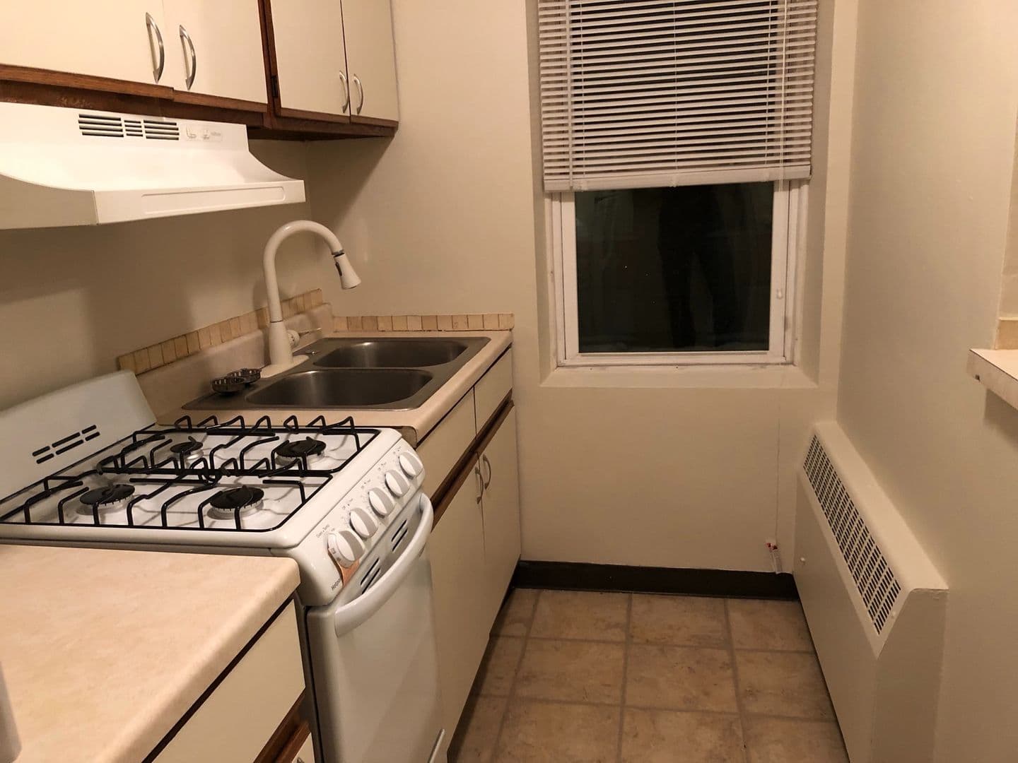Minneapolis Apartment: 3421 & 3429 Emerson Ave S