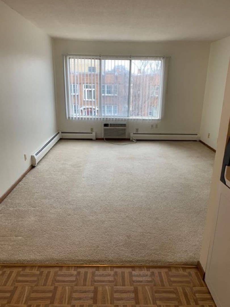 Minneapolis Apartment: 3404 Emerson Ave S
