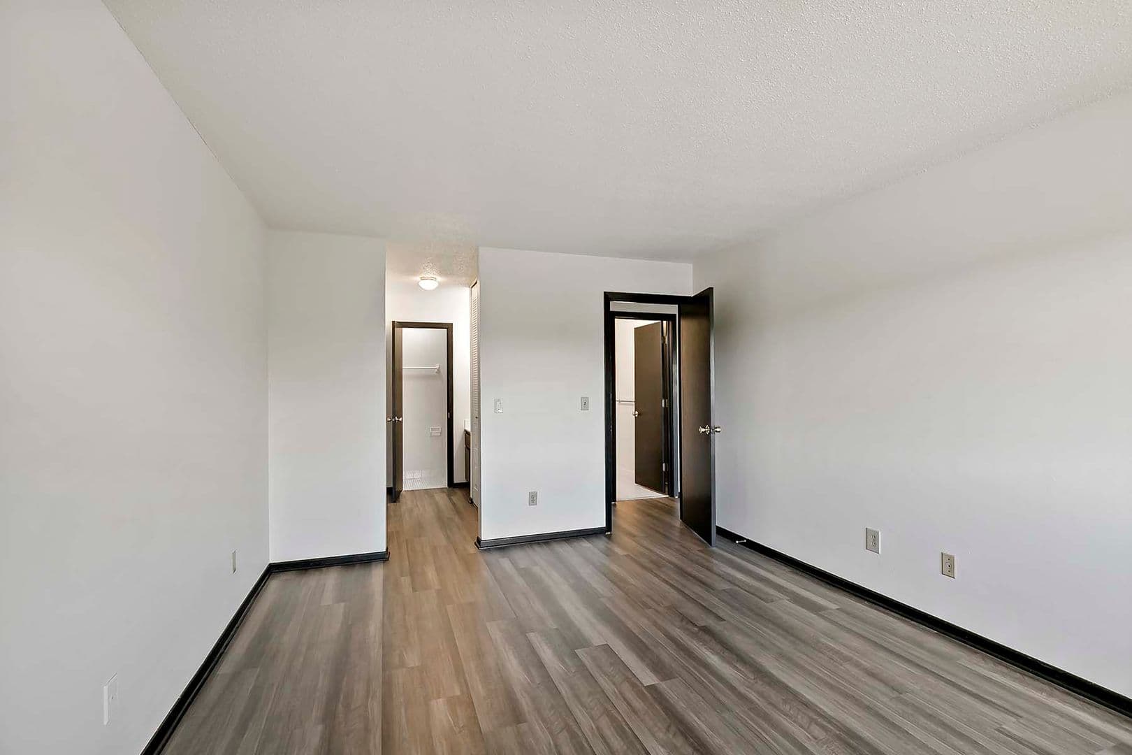 Crystal Apartment: 7710 36th Ave N